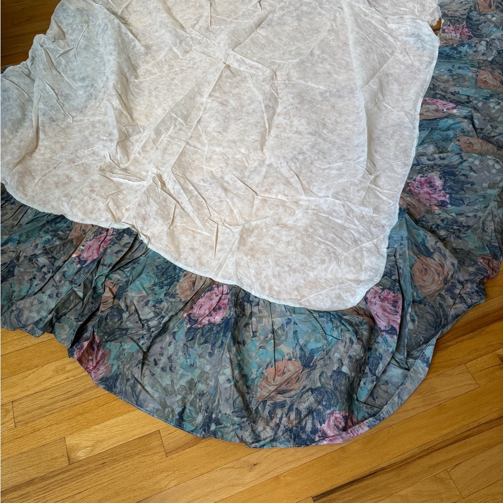 Floral Patterned Full size bed Skirt
